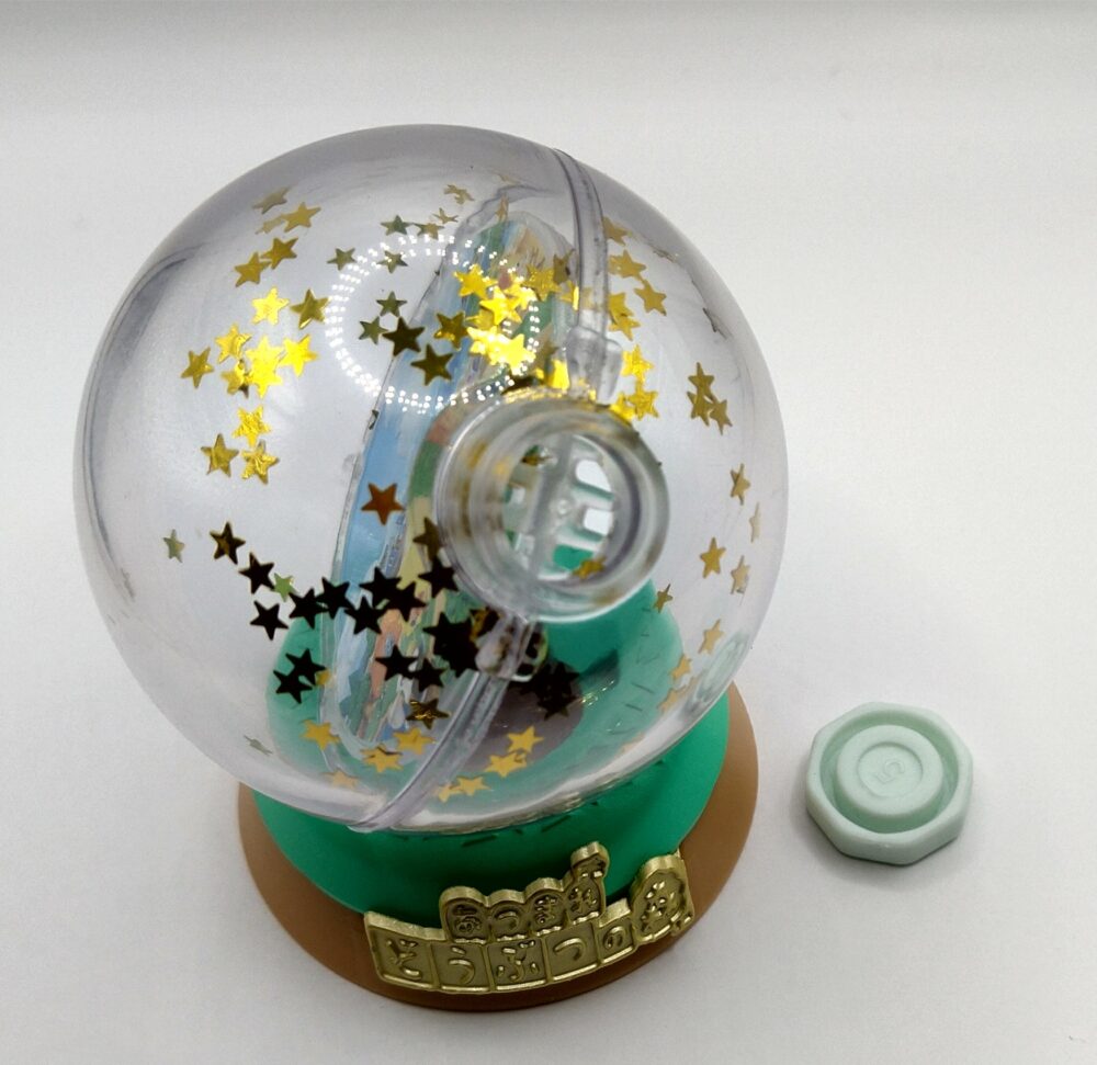 カプセルトイ　あつまれどうぶつの森　ウォータードーム　キャップのはずしかた